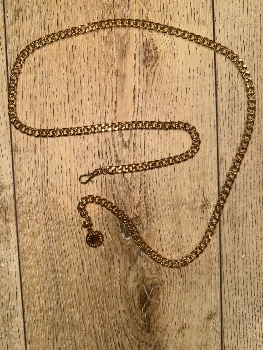 WeWoreWhat Chain